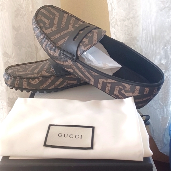 Gucci Other - GUCCI signature driver